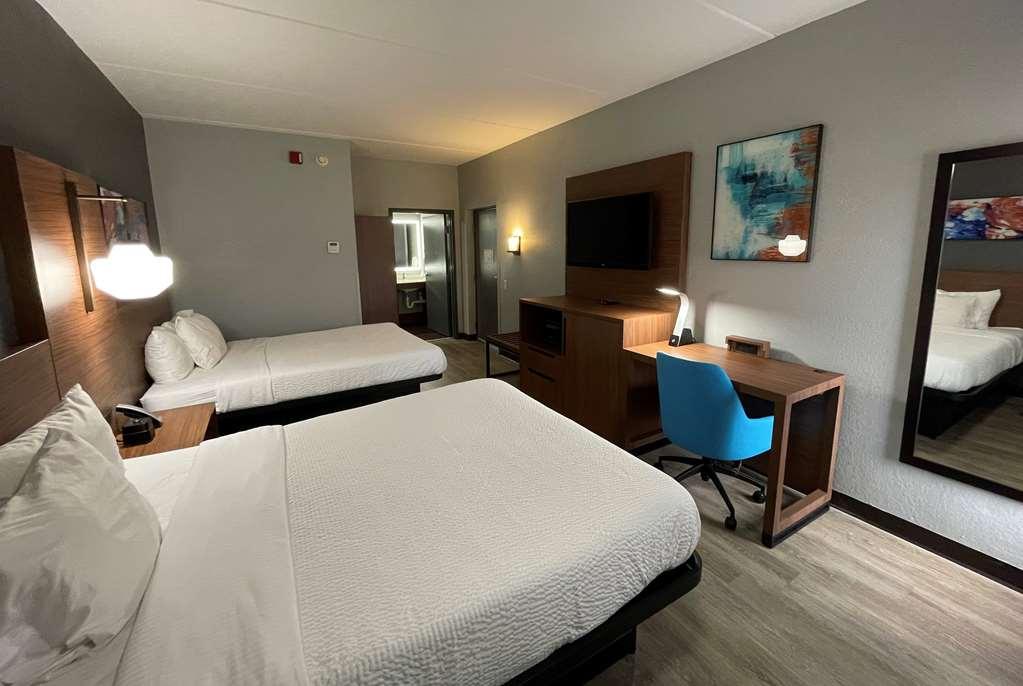 La Quinta Inn & Suites By Wyndham Fayetteville I-95 Room photo