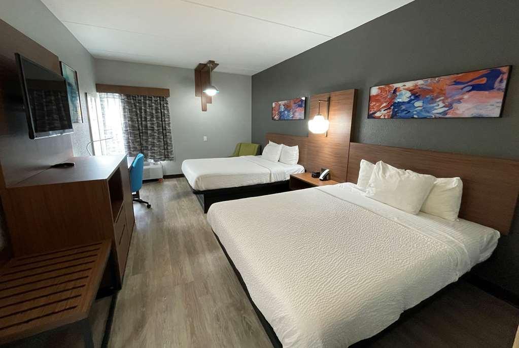 La Quinta Inn & Suites By Wyndham Fayetteville I-95 Room photo